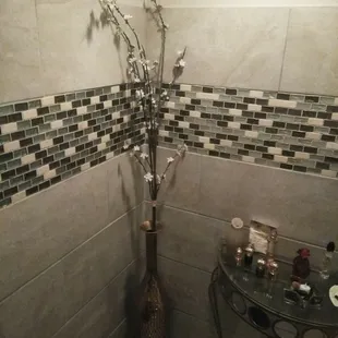 Bathroom decor