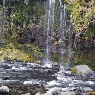 Mossbrae Falls, Dunsmuir