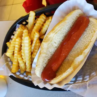 Hot dog, plain with fries