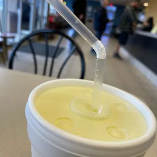 These adjustable straws are rare. They used to be everywhere.