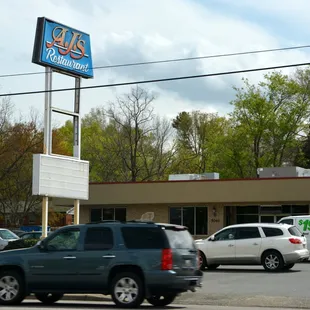 outside, ramen and noodles