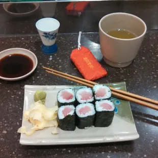 Another photo of yellow tail, my favorite.   : )