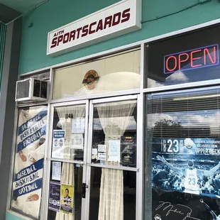 AJTK sports cards shop at Waimalu *10/27/21