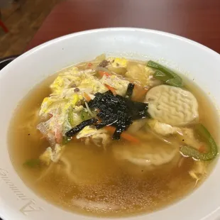 Manduguk ( ) dumpling soup