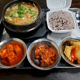 Bulgogi stew with additional items