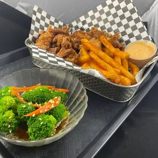 Fried Oyster Plate with Broccoli Salad