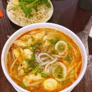 ramen and noodles, food