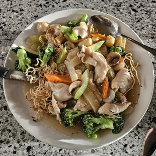 Fried Rice Noodle with Chicken