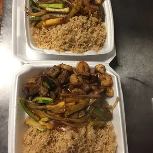 Chicken hibachi dinner /steak &amp; shrimp combo dinner come with fried rice and vegetables！