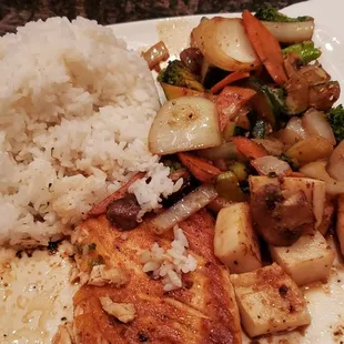 Salmon and Calamari Hibachi Combo