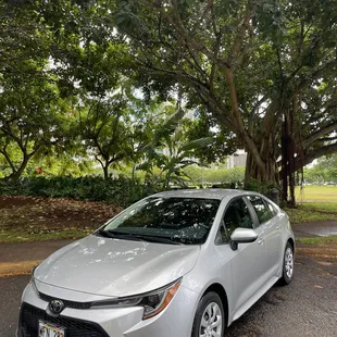 Economy midsize sedan