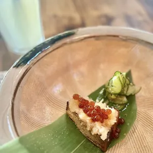 Buti (mature yellowtail), daikon, ikura