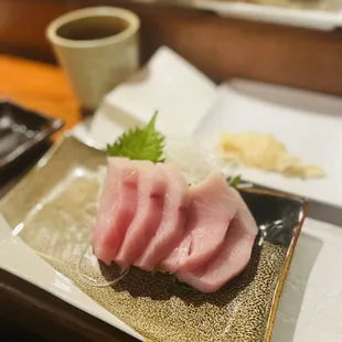 Seared Yellow Tail Roll