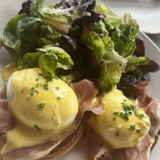 Prosciutto Benedict