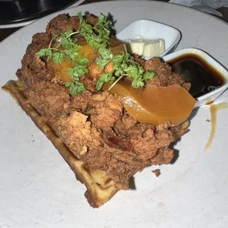 Fried Chicken & Waffles (gf)