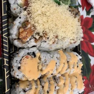 Lunch menu. Crunch roll and spicy crabmeat