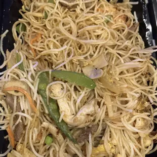 Singapore Noodles were bland