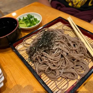 Cold soba noodles with dipping sauce. So yummy!