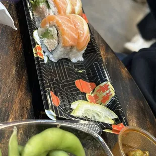 49er roll and edamame