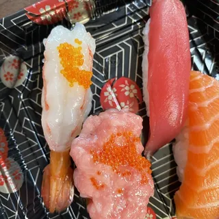 Amaebi Nigiri