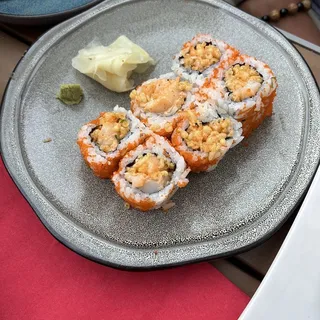 Crunchy Spicy Scallop Roll**