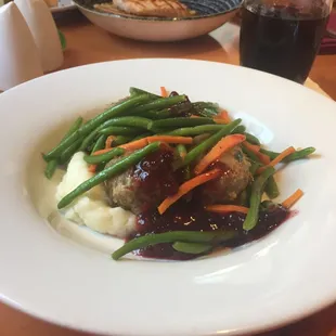 Tradisjonell Kjottkake (Norwegian Meatballs)