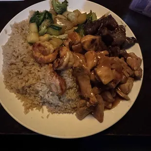 Grilled steak &amp; chicken