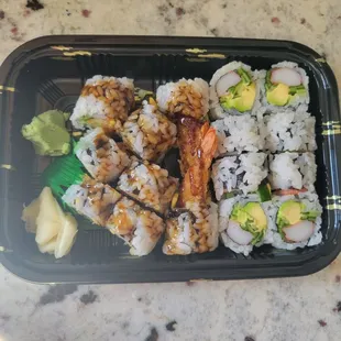 Tempura sushi and Czlifirnia roll
