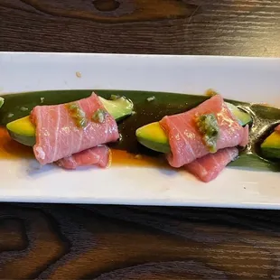 Tuna sashimi appetizer