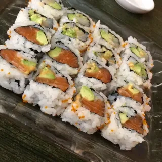 Spicy Salmon Maki Roll