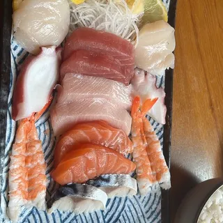 Sashimi Kaiseki (14 Pieces)