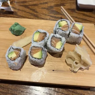 Salmon Avocado roll