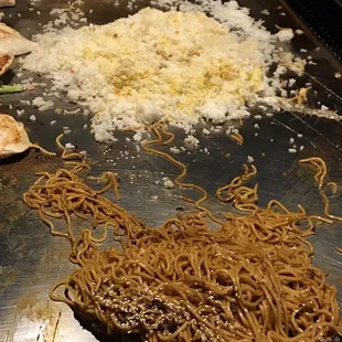 Noodles and rice for everyone. That's cool. Never had rice included before and it was great.