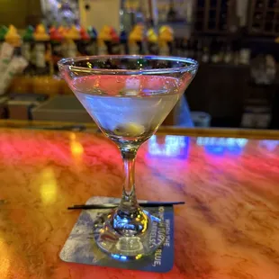 Dry gin martini