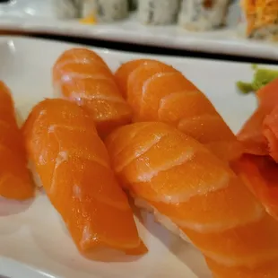 Salmon sushi