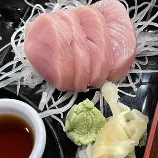 Hamachi Sashimi