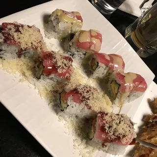 21. Tuna Mango Roll Special