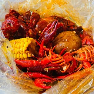 2lbs of crawfish