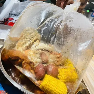 Akitaca special, lemon pepper + garlic butter sauce mild spicy yum!