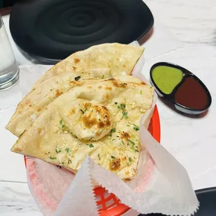 Garlic naan