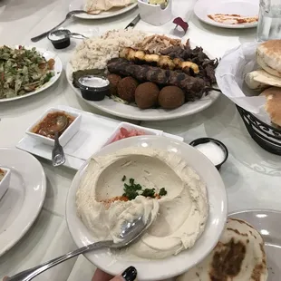 Al-Ameer Platter with Hummus, Tabbouli and pitas