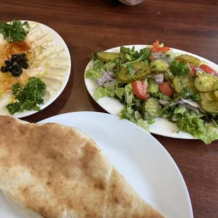 Yummy homemade hummus and Iraqi style bread