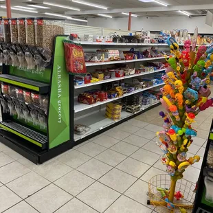 a grocery store aisle