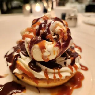 Peanut  butter  Chocolate Banana Cream Pie