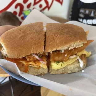 Torta de chilaquiles