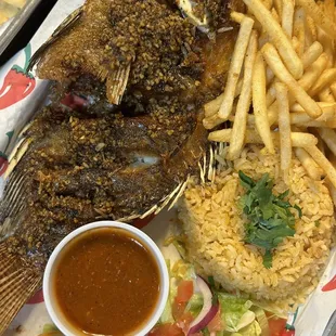 Fried Tilapia with garlic sauce