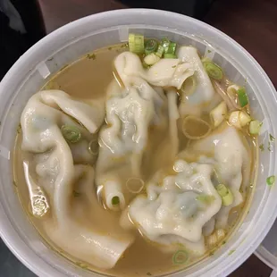 Dumpling Pork Dumplings Soup ( 8 pcs )