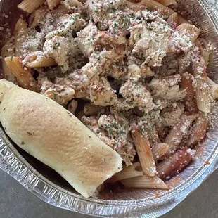 Penne pasta with marinara sauce &amp; grilled chicken