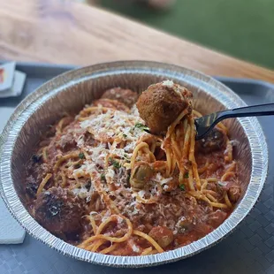 Build your own: spaghetti with meatballs and mushrooms