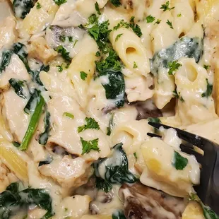 Penne Pesto Cream Chicken Pasta